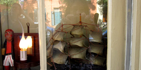 04_kelley-lizzie-pirate