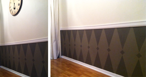 a diamond pattern below the chair rail