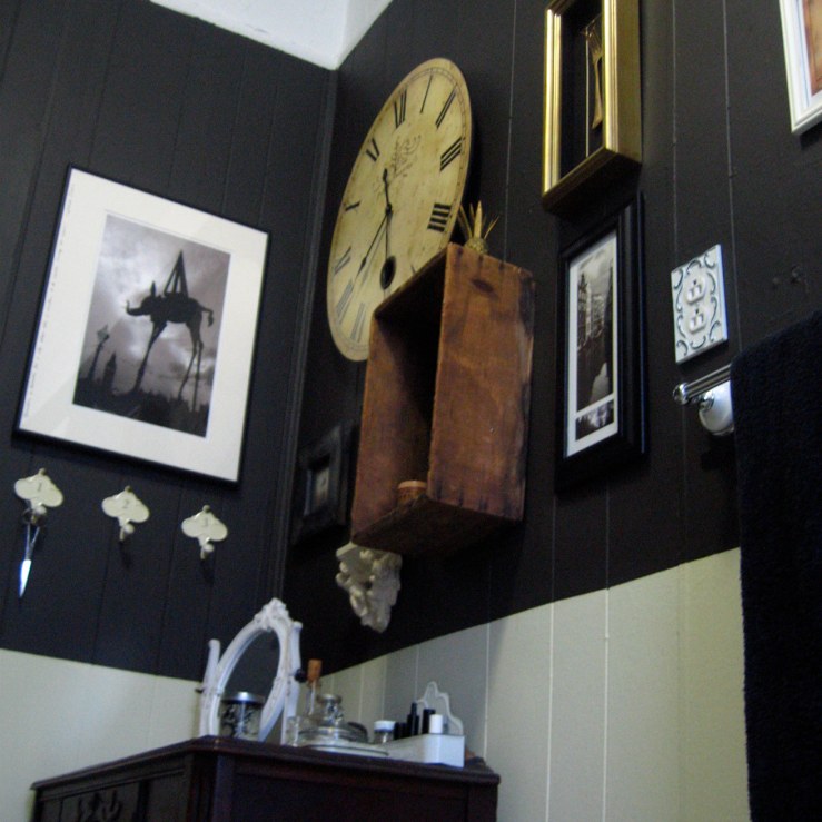 Three apartments ago: my French / New Orleans inspired bathroom, all black and white