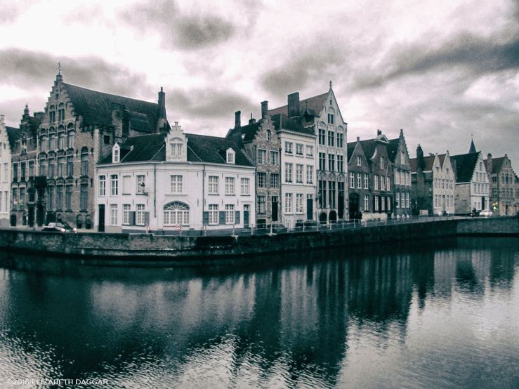 Brugge canal houses